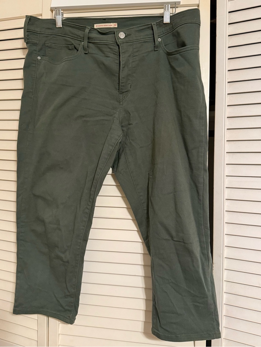 Levi’s 311 Shaping Skinny Capri Jeans Olive Green Size 34